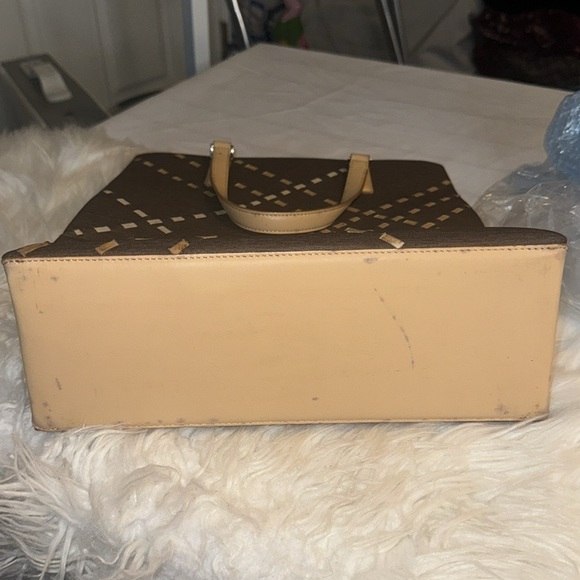 Burberry Woven Leather Tote Bag GUC - Picture 8 of 13